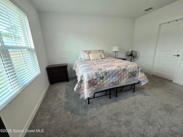 2384 Queens Street SE, Palm Bay, FL 32909