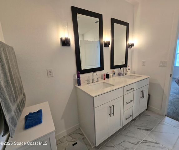 2384 Queens Street SE, Palm Bay, FL 32909