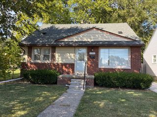 17921 Stephens Drive, Eastpointe, MI 48021