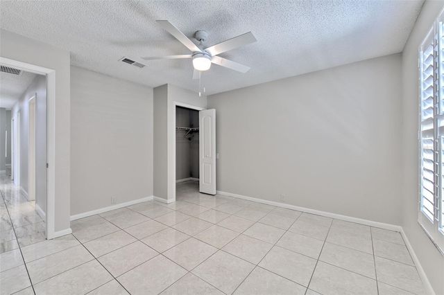 1704 CAPE BEND AVENUE, Tampa, FL 33613