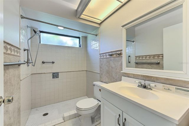 1704 CAPE BEND AVENUE, Tampa, FL 33613