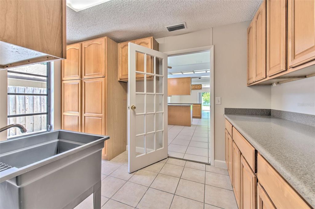 Image 41 of property listing at 1704 CAPE BEND AVENUE, Tampa, FL 33613