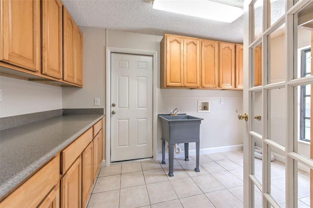 Image 42 of property listing at 1704 CAPE BEND AVENUE, Tampa, FL 33613
