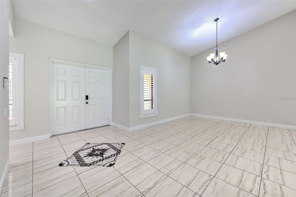 Image 7 of property listing at 1704 CAPE BEND AVENUE, Tampa, FL 33613