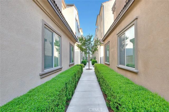 831 Wintergreen, Upland, CA 91786