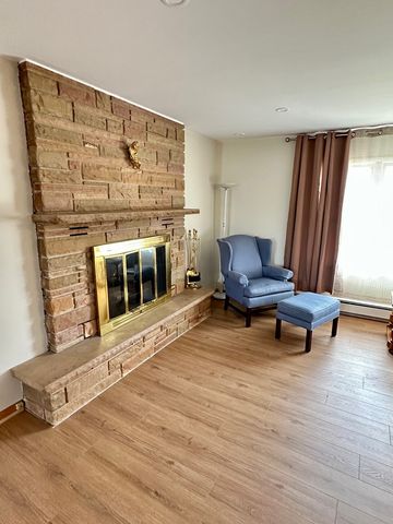 3210 Vista Terrace, Mchenry, IL 60050