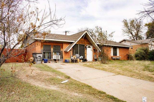 6364 Basswood Drive, Fort Worth, TX 76135