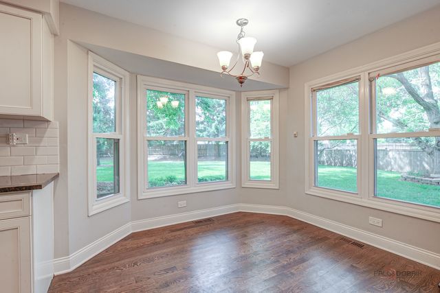 232 Stanton Court W, Buffalo Grove, IL 60089