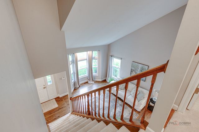 232 Stanton Court W, Buffalo Grove, IL 60089