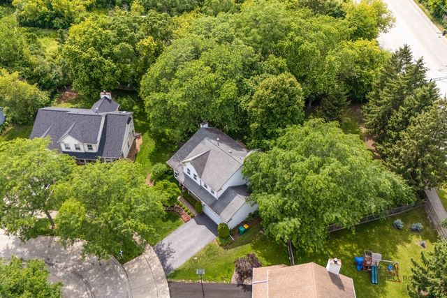 232 Stanton Court W, Buffalo Grove, IL 60089