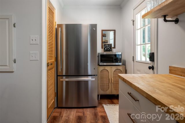 5 Sunwashed Way, Asheville, NC 28803