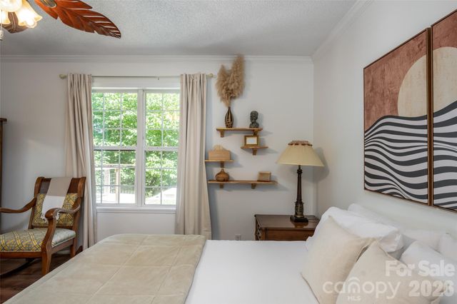 5 Sunwashed Way, Asheville, NC 28803