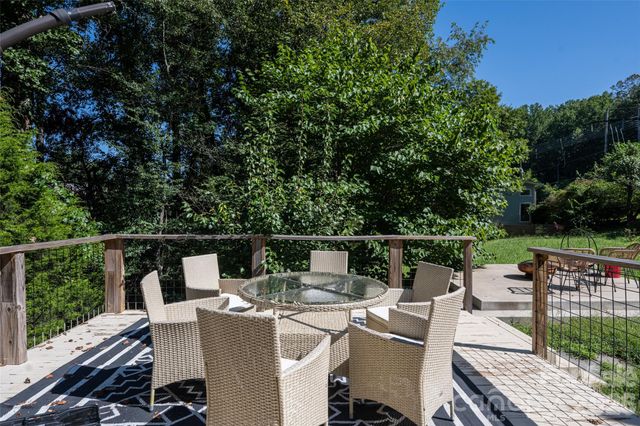5 Sunwashed Way, Asheville, NC 28803