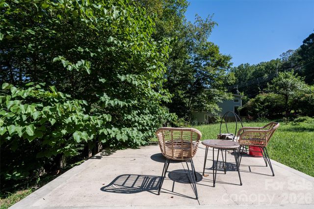 5 Sunwashed Way, Asheville, NC 28803