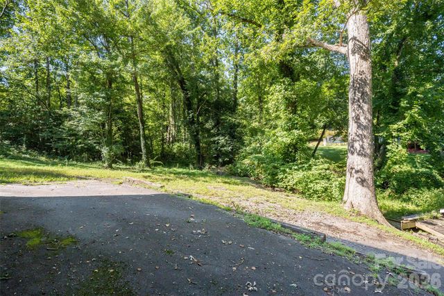 5 Sunwashed Way, Asheville, NC 28803