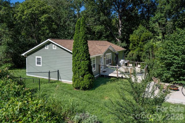 5 Sunwashed Way, Asheville, NC 28803