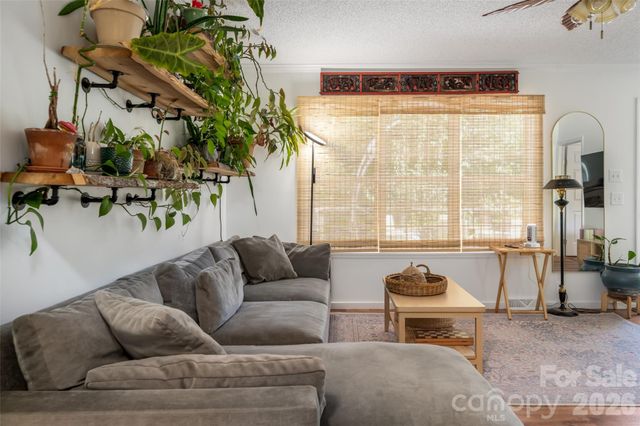 5 Sunwashed Way, Asheville, NC 28803