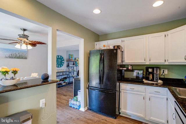 912 HINGHAM HARBOUR, Pasadena, MD 21122