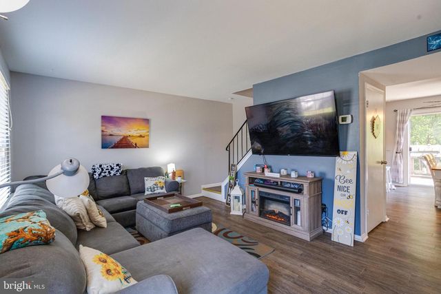 912 HINGHAM HARBOUR, Pasadena, MD 21122