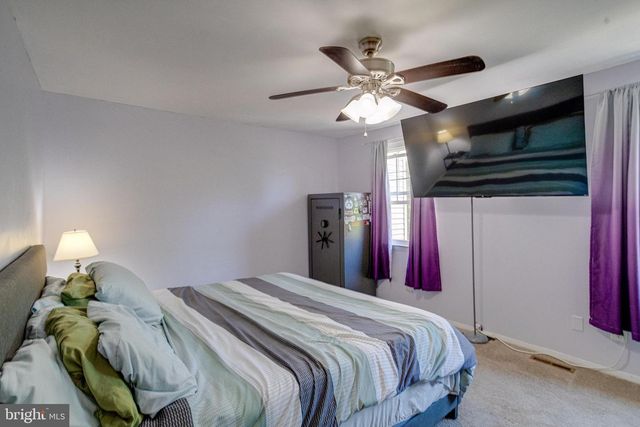 912 HINGHAM HARBOUR, Pasadena, MD 21122