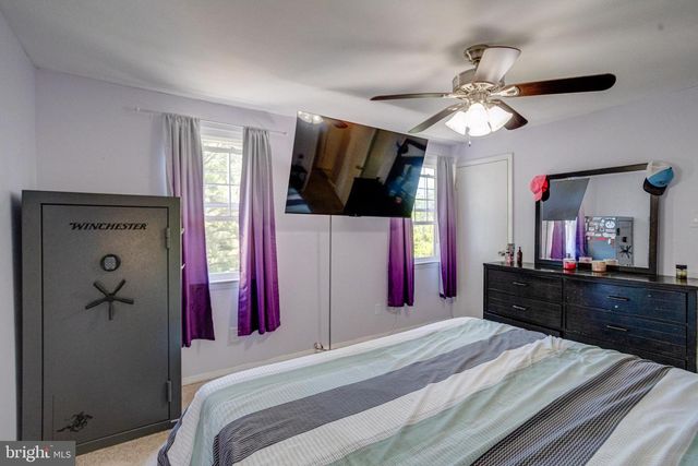912 HINGHAM HARBOUR, Pasadena, MD 21122