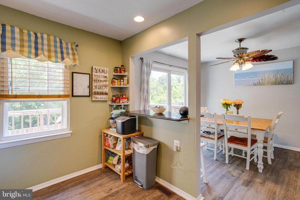 Image 20 of property listing at 912 HINGHAM HARBOUR, Pasadena, MD 21122