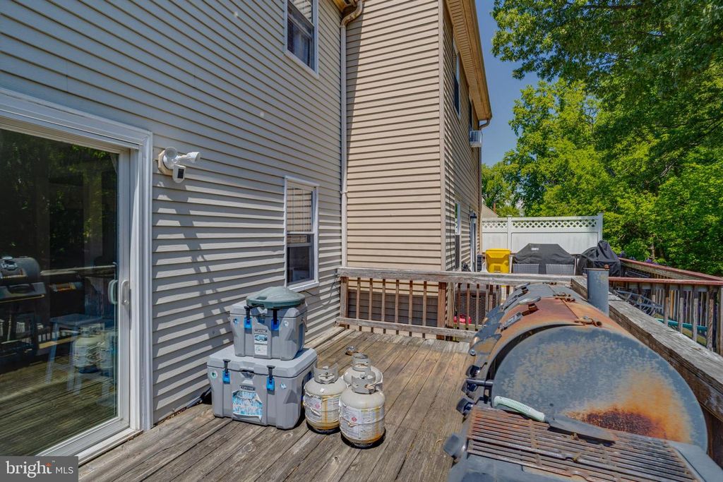 Image 23 of property listing at 912 HINGHAM HARBOUR, Pasadena, MD 21122