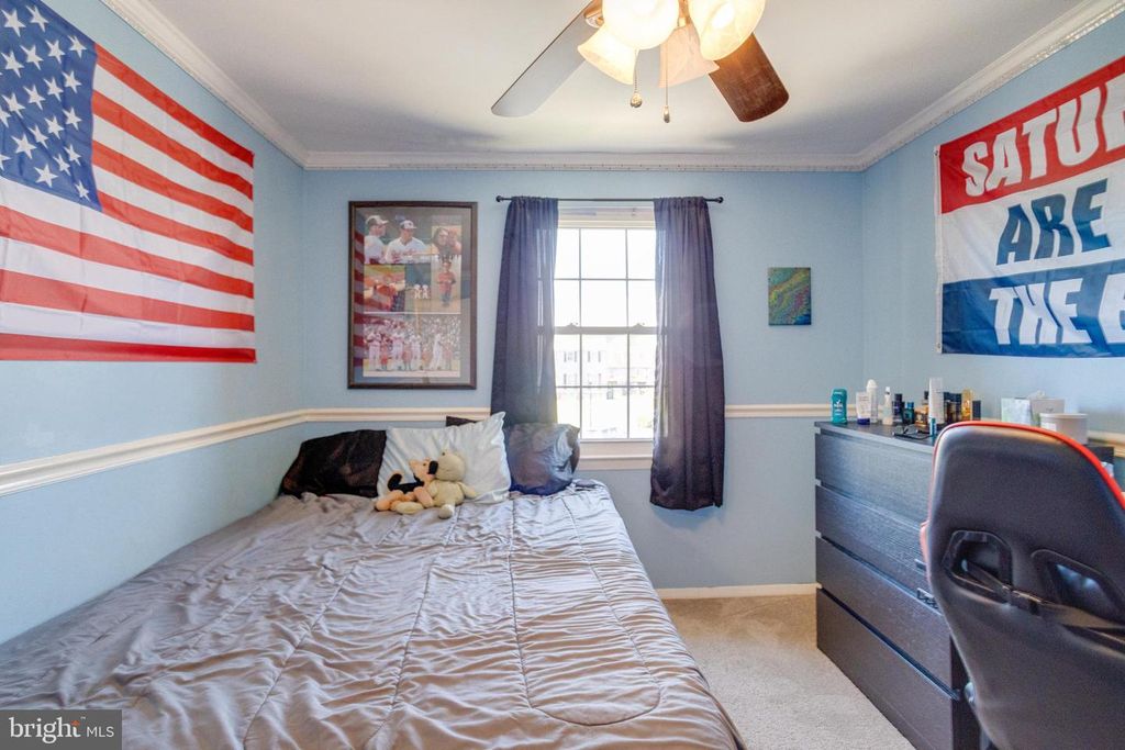 Image 34 of property listing at 912 HINGHAM HARBOUR, Pasadena, MD 21122