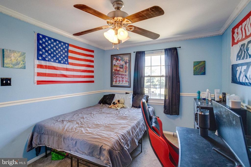 Image 35 of property listing at 912 HINGHAM HARBOUR, Pasadena, MD 21122