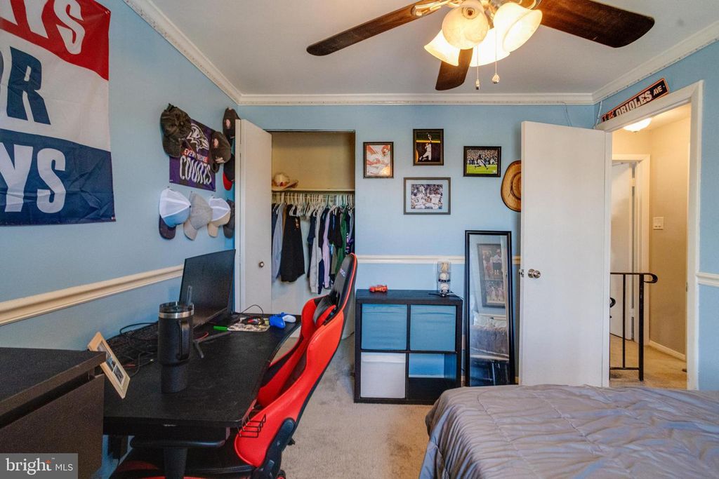 Image 36 of property listing at 912 HINGHAM HARBOUR, Pasadena, MD 21122