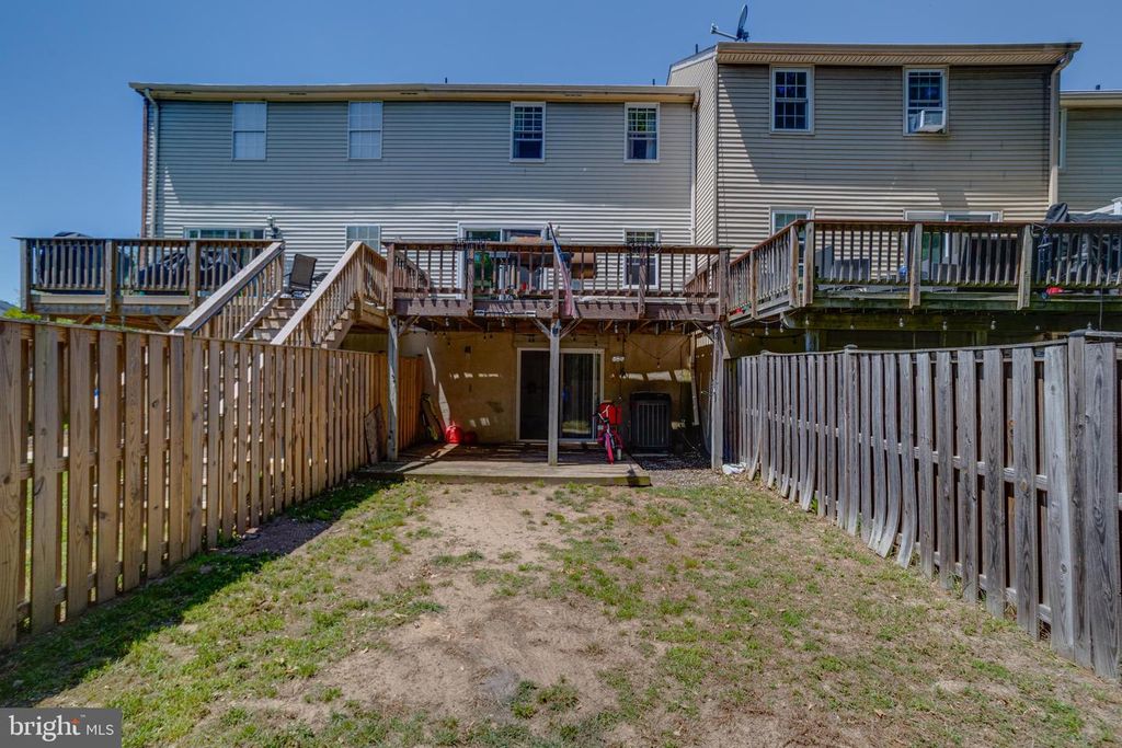 Image 49 of property listing at 912 HINGHAM HARBOUR, Pasadena, MD 21122
