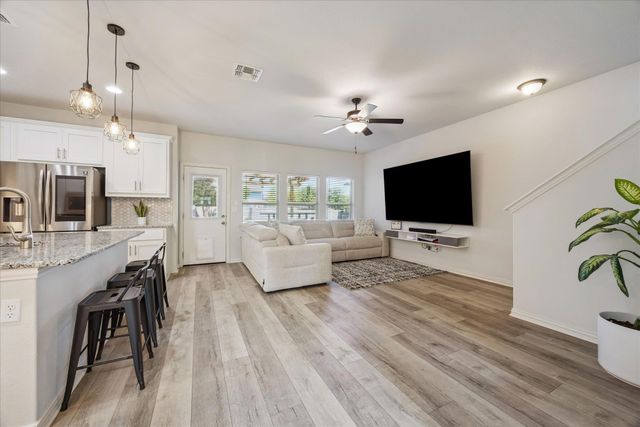 8720 Mina DR, Austin, TX 78747