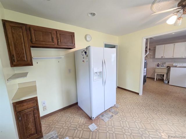 12929 Matthews Street, Carleton, MI 48117