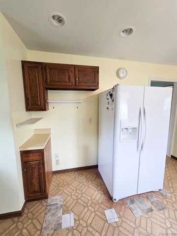 12929 Matthews Street, Carleton, MI 48117