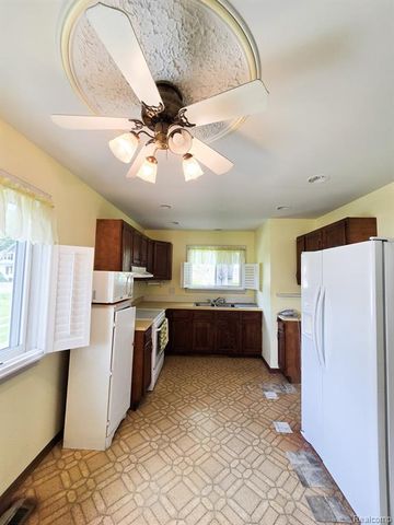 12929 Matthews Street, Carleton, MI 48117