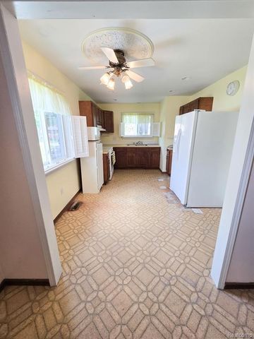 12929 Matthews Street, Carleton, MI 48117