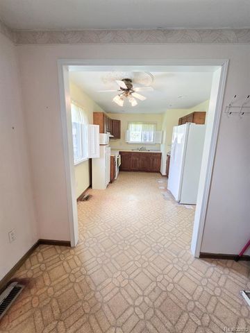 12929 Matthews Street, Carleton, MI 48117
