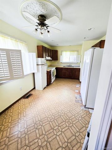 12929 Matthews Street, Carleton, MI 48117