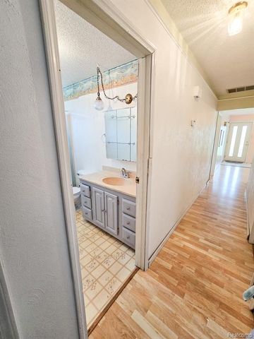 12929 Matthews Street, Carleton, MI 48117