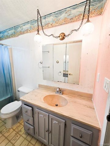12929 Matthews Street, Carleton, MI 48117