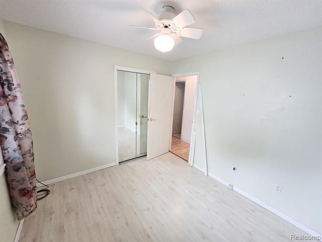 12929 Matthews Street, Carleton, MI 48117