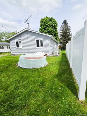 12929 Matthews Street, Carleton, MI 48117