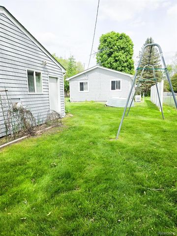 12929 Matthews Street, Carleton, MI 48117