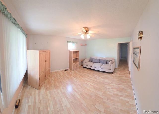12929 Matthews Street, Carleton, MI 48117