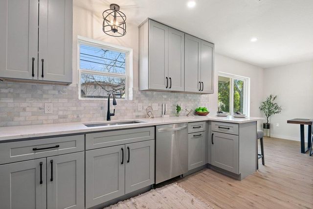 5327 Wellington DR, Austin, TX 78723