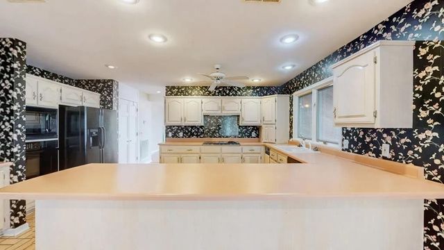 305 Keck Ln, Buchanan, TN 38222