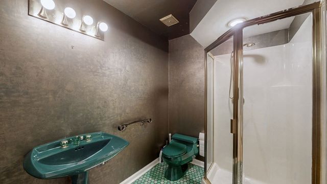 305 Keck Ln, Buchanan, TN 38222