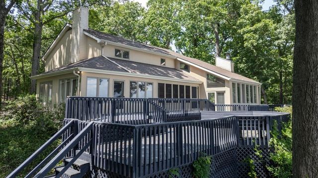 305 Keck Ln, Buchanan, TN 38222