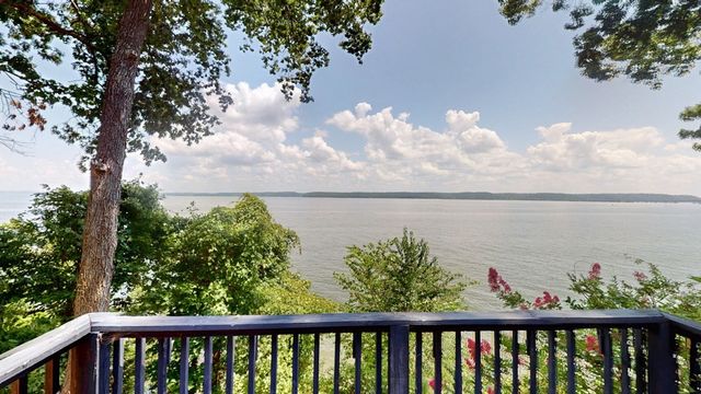 305 Keck Ln, Buchanan, TN 38222
