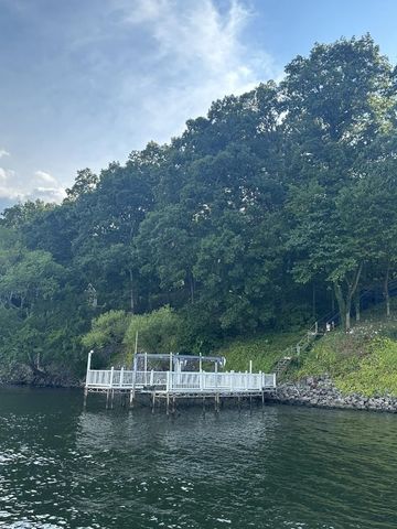 305 Keck Ln, Buchanan, TN 38222